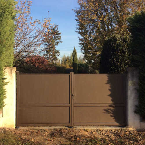 portail tole aluminium marron